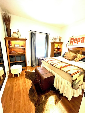 3 bedrooms, desk, iron/ironing board, WiFi
