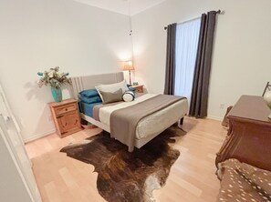 3 Schlafzimmer, Schreibtisch, Bügeleisen/Bügelbrett, kostenloses WLAN