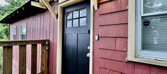 Treeview - Cozy 2 BR Apartment -  Fast WiFi ~ 1 hr from NYC - 5 mins to downtown