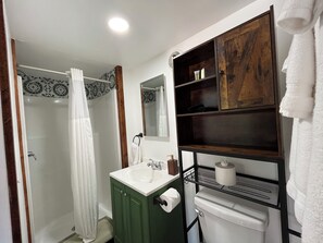 Shower, towels, soap, shampoo - Casita 2, Tiny Home in Wood Area, 1 Mile From Glacier Entrance- 2 Guests (West Glacier)