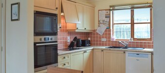 Choose Ty Celyn for its great location just a short walk from the beach.