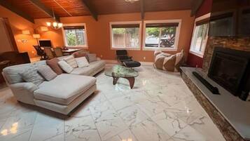 Smart TV, fireplace, computer monitors