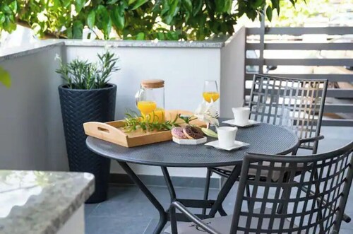 Olinar apartment I with terrace and garden view
