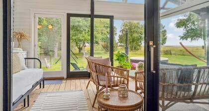 Lovely home in Hadsund with WiFi