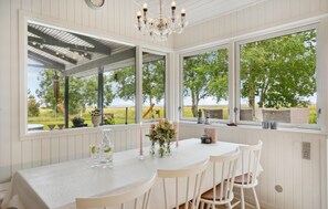 Dining - Lovely home in Hadsund with WiFi (Hadsund)
