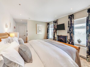 4 chambres, accès au Wi-Fi (inclus), literie fournie