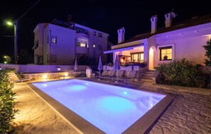 A heated pool - Beautiful home in Zadar (Zadar)