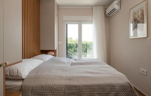 3 slaapkamers, reisbedje, gratis wifi, beddengoed