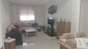 Smart-TV, Videothek, Stereoanlage