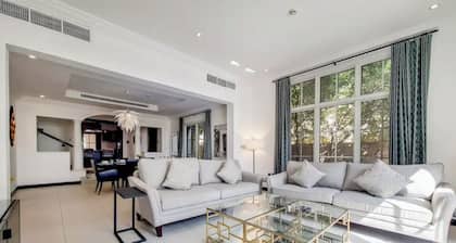 Lovely sea view furnished apartment