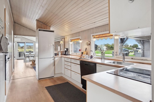 Kühlschrank, Ofen, Herdplatte, Geschirrspüler