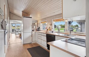 Kühlschrank, Ofen, Herdplatte, Geschirrspüler