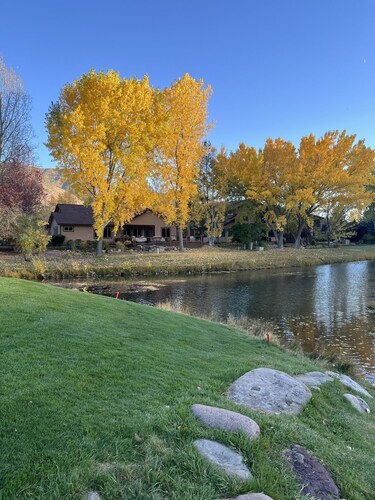 Winter getaway outside of Durango-  The perfect spot between Purgatory and town!