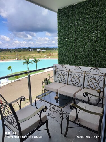 Hermoso Departamento en un Paraíso Tropical con Vista a la Playa en Santa Cruz