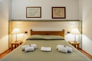 2 chambres, lit parapluie, draps fournis