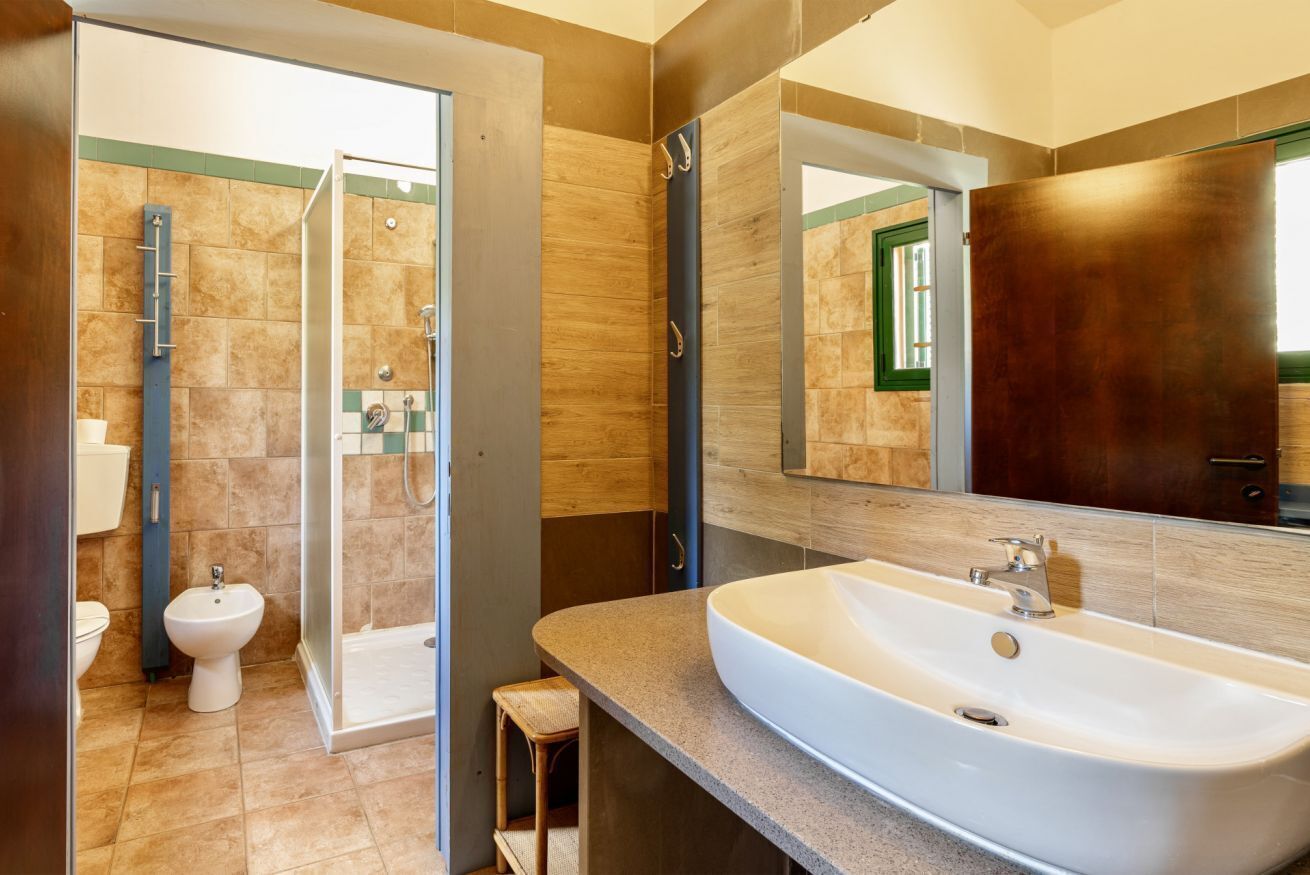 Shower, bidet