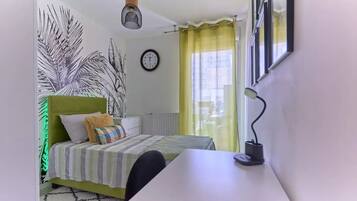 3 bedrooms, in-room safe, desk, iron/ironing board