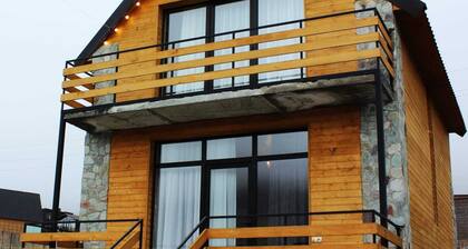 Delightful 2-bedroom cottage in charming Stepantsminda awaits you