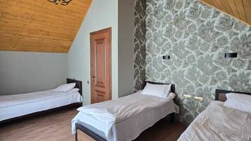 2 bedrooms, iron/ironing board, WiFi, bed sheets