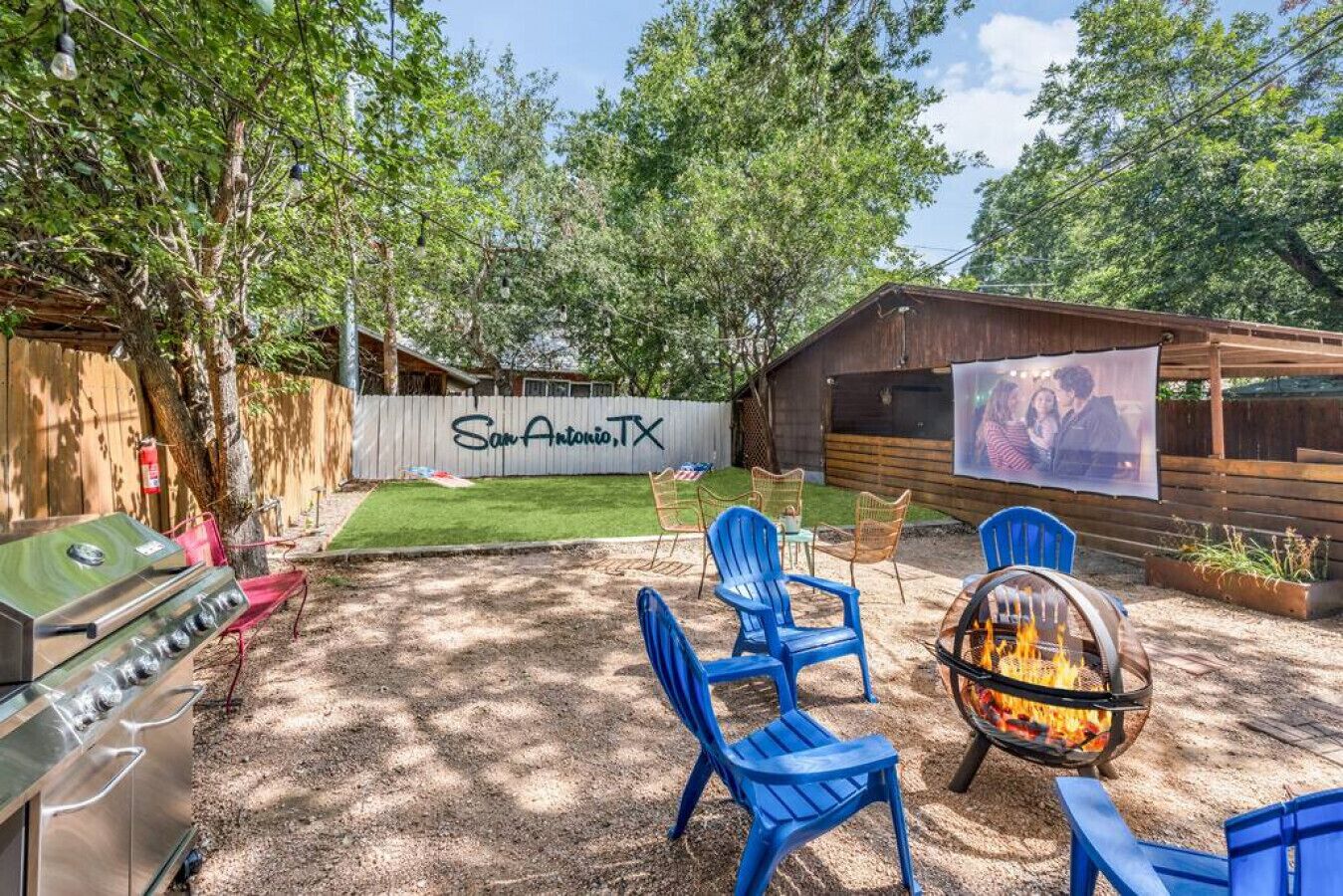Plunge Pool&Hot tub~Outdoor Theater~King Bed~Downtown