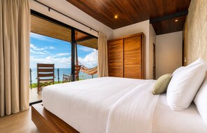 4 Schlafzimmer, Schreibtisch, Reisekinderbett, WLAN