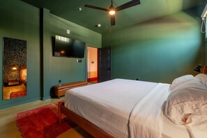 5 Schlafzimmer, Schreibtisch, Bügeleisen/Bügelbrett, kostenloses WLAN