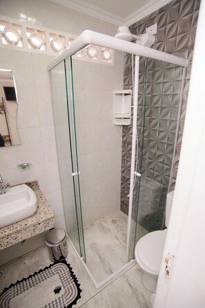 Room | Bathroom - ASP Hospedaria (Paranaguá)