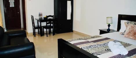 1 bedroom, soundproofing, iron/ironing board, free WiFi