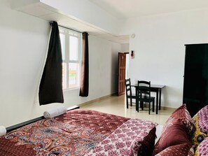 디럭스룸 | 방음 설비, 다리미/다리미판, 무료 WiFi