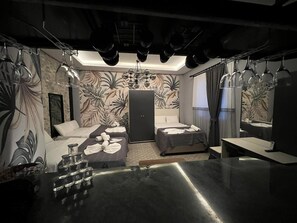 Minibar, in-room safe, desk, soundproofing - Mudem Butik (Istanbul)
