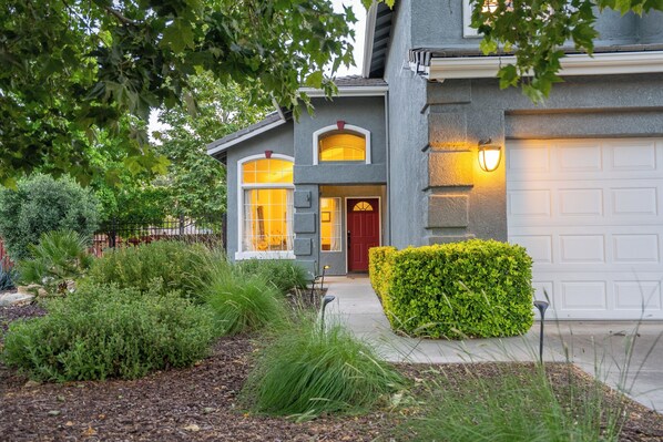 Exterior detail - Sycamore Canyon Retreat- Pet Friendly, Hot Tub, 30+ day only (Paso Robles)