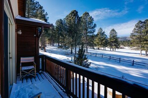 Property grounds - Townhome with 1st Hole Golf Course Views (Angel Fire)