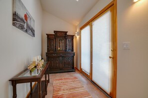 Interior - Townhome with 1st Hole Golf Course Views (Angel Fire)