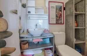 Douche, sèche-cheveux