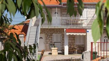 House, Smoking | 4 bedrooms