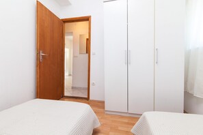 Nhà, hút thuốc | 4 phòng ngủ