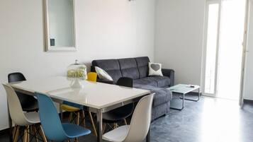 Apartment, Smoking | 2 bedrooms
