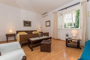 Apartamento, para fumantes | 2 quartos