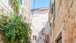 Apartment - Apartments Vin - Near sea (Supetar)