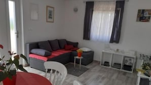 Unclassified image, 4 of 20, button - Apartments Jasmina - With Balcony and Free Parking (Nin)