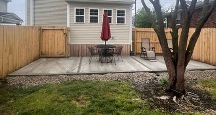 Entire Two story 4 bed/2 full bath. Historical home only steps to Centre college