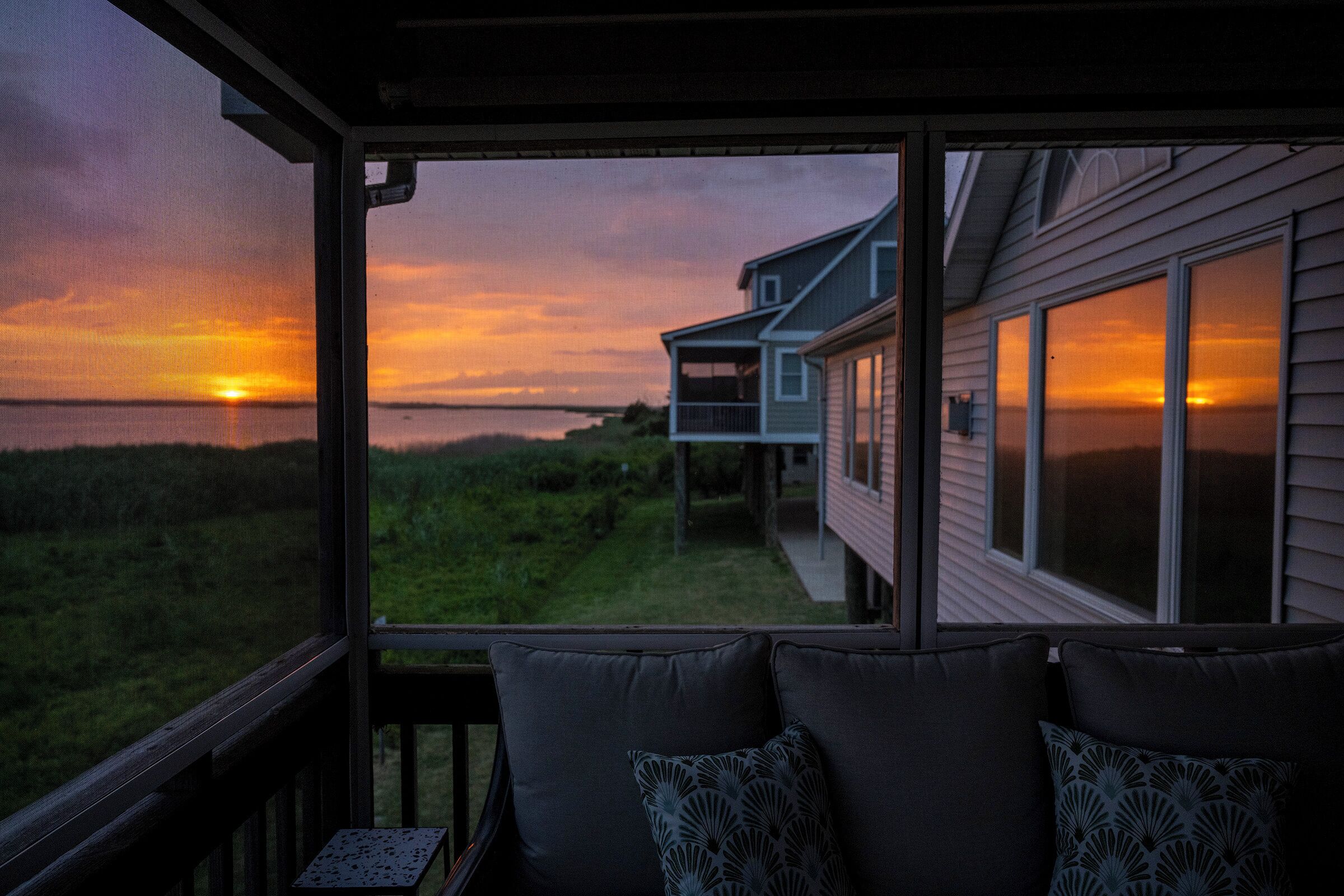 Waterfront nature-lover's retreat on wildlife refuge in Prime Hook Beach