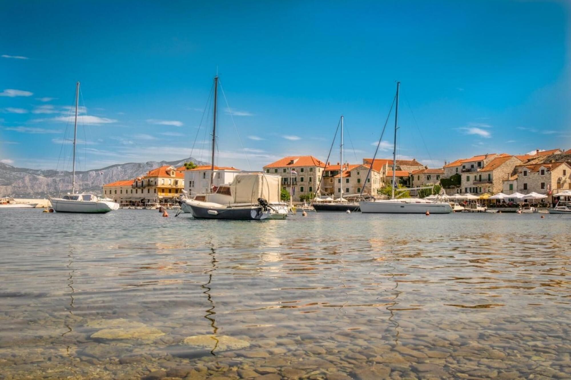 Apartment, Smoking | Exterior