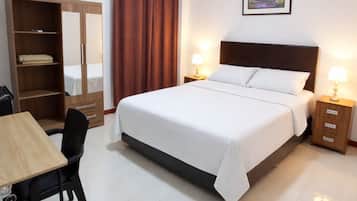 Premium bedding, individually decorated, individually furnished, desk