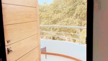 Comfort Twin Room, Park View | Terrace/patio