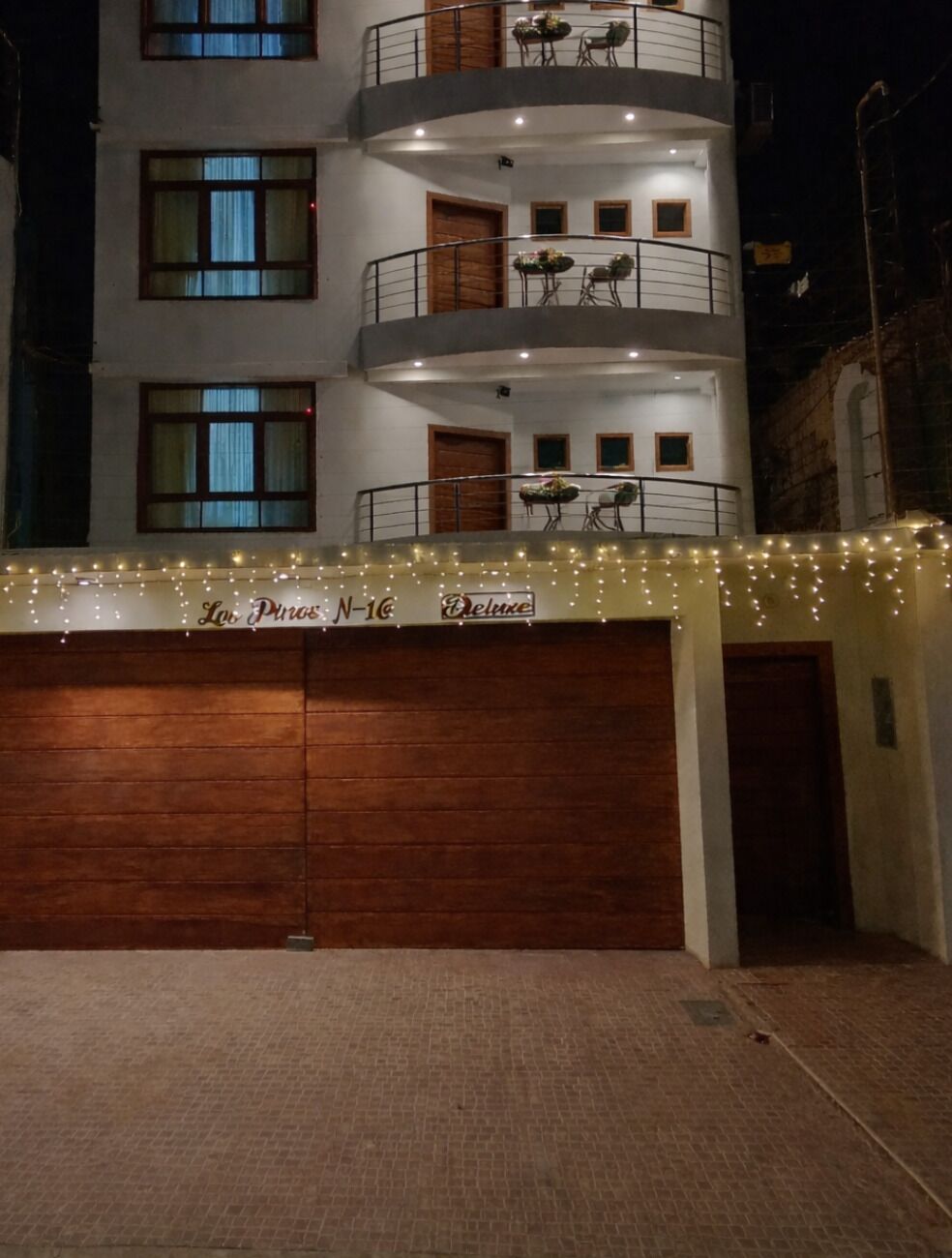 Exclusive Double Room | Premium bedding, individually decorated, individually furnished, desk