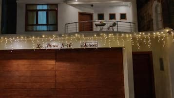 Exclusive Double Room | Premium bedding, individually decorated, individually furnished, desk