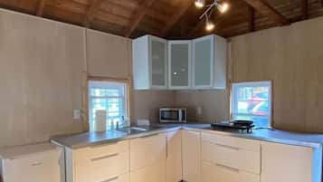 Fridge, microwave, stovetop, toaster