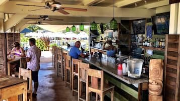 Bar (en la propiedad)