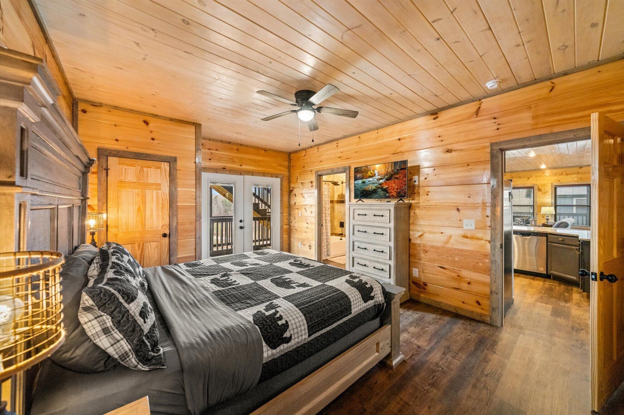 6 bedrooms, iron/ironing board, travel crib, WiFi